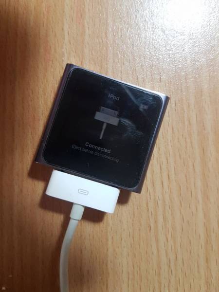 APPLE IPOD NANO 6TH GEN (COLLECTIBLE AS NEW)-8