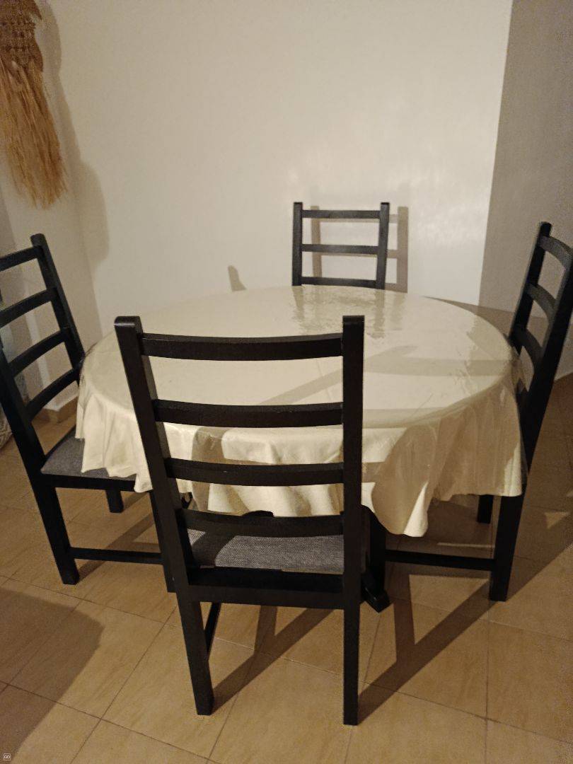 chaises et table à manger-3