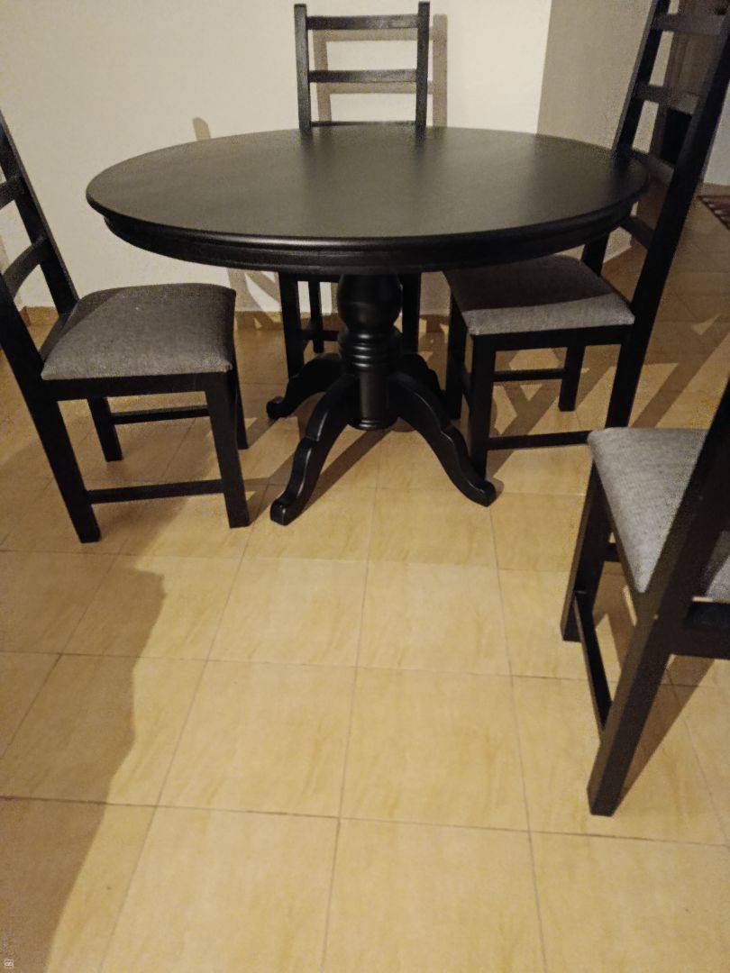 chaises et table à manger-2