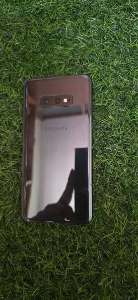 Samsung s10e-2