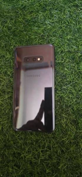 Samsung s10e-2