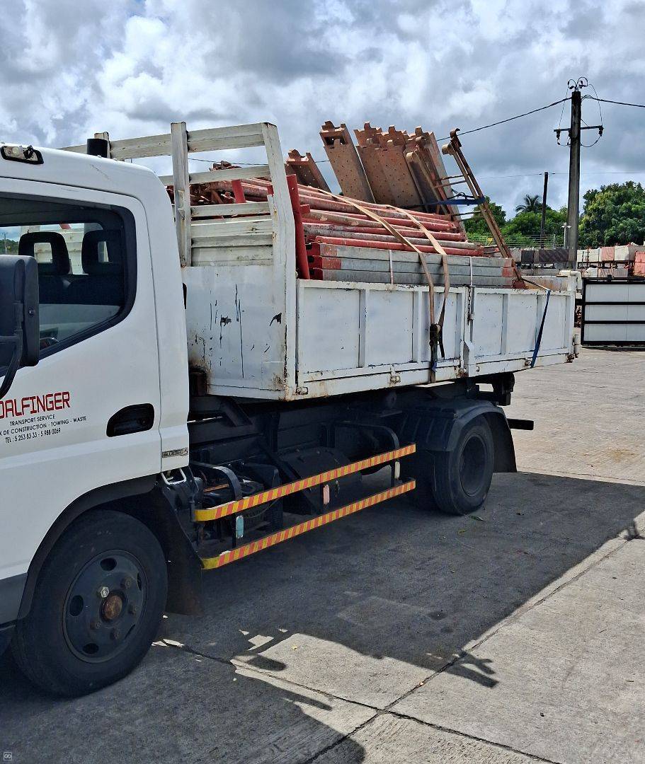 MITSUBISHI Canter-1