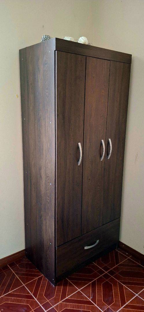 Wardrobe 3 doors-1