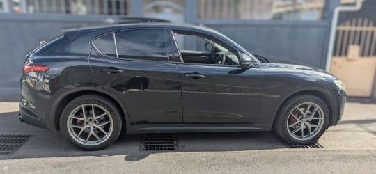 Alfa Romeo Stelvio Q4 2018-3