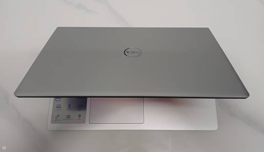 Laptop dell Inspiron 15 3520-2