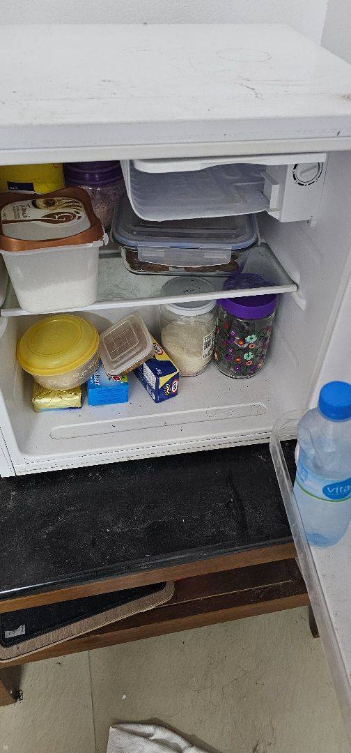 Mini fridge-4