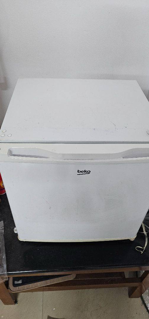Mini fridge-2