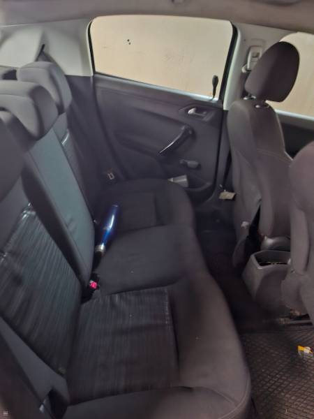 Peugeot 208 - 2014-4