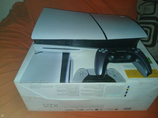 PlayStation 5 slim 1tb avec 10 jeux-3