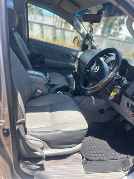 Toyota Hilux - 2011-3