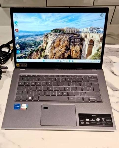 Acer Spin 3 i5 12th gen