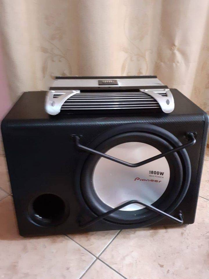 pioneer 1800 watt subwoofer