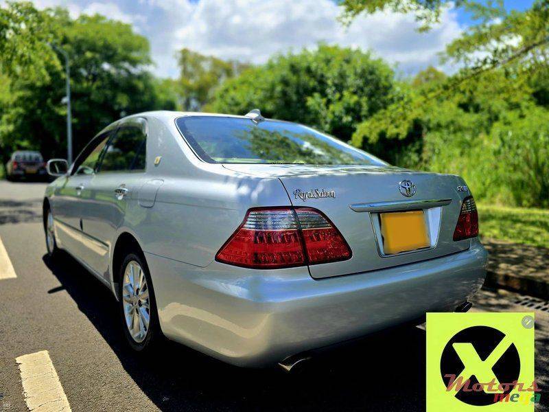 Toyota Crown Royal Saloon-2008-5