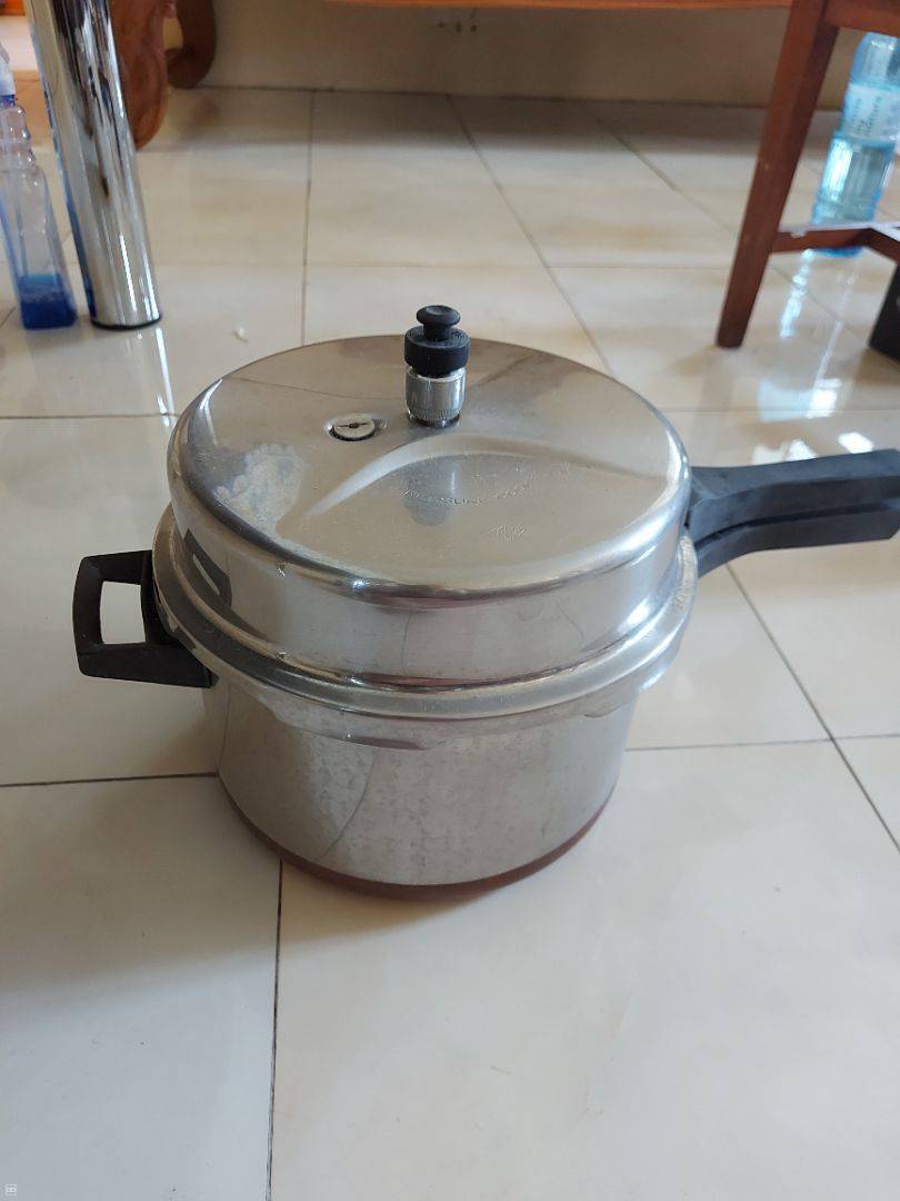 pressure cooker for sale olx