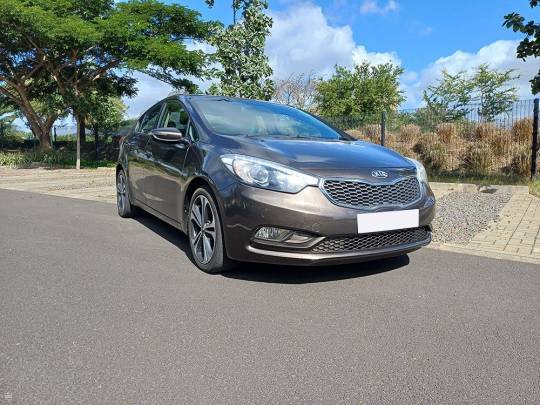 KIA #CERATO - 1.6 - 2014