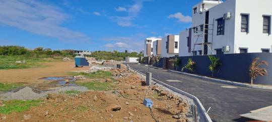 TERRAIN COMMERCIAL - 252m²