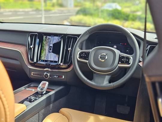 VOLVO #XC60 T8 PHEV – 2.0 – 2024-8