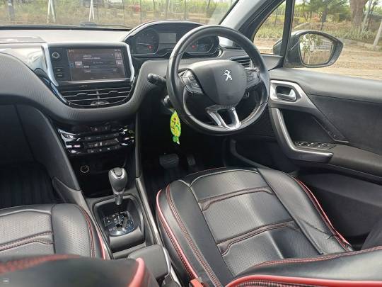 PEUGEOT #2008 – 1.2 – 2017-6