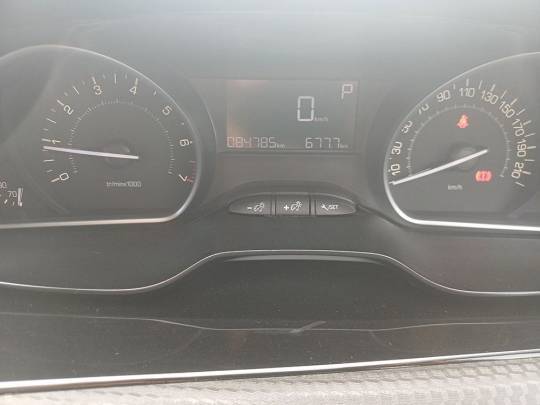 PEUGEOT #2008 – 1.2 – 2017-9