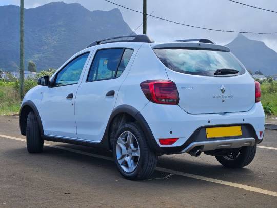 RENAULT #SANDERO STEPWAY - .9 - 2018-3