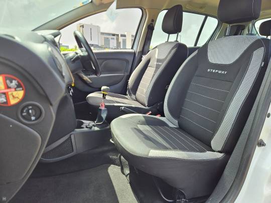 RENAULT #SANDERO STEPWAY - .9 - 2018-5