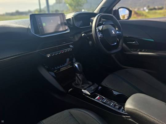 PEUGEOT #2008 - 1.2 - 2023-5