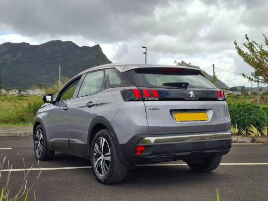 PEUGEOT 3008 (2020)-3