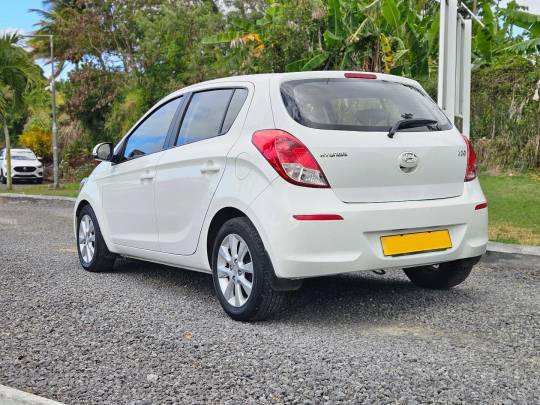 HYUNDAI #i20 - 1.2 - 2015-3