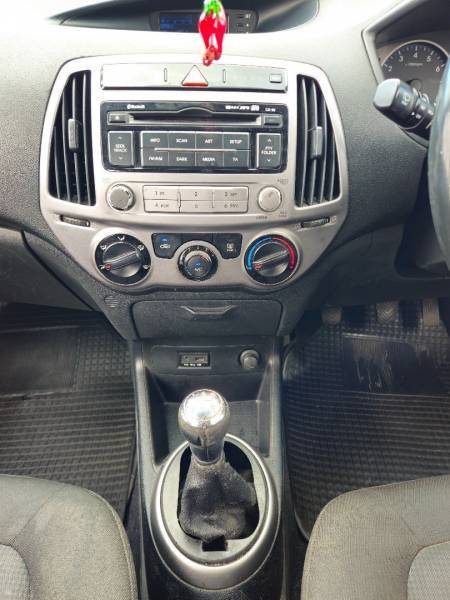 HYUNDAI #i20 - 1.2 - 2015-7