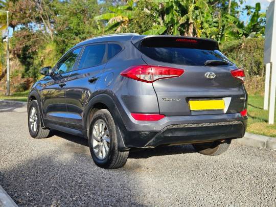 HYUNDAI #TUCSON CRDI - 2.0 - 2016-3