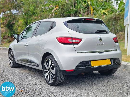 RENAULT #CLIO - 0.9 - 2016-3