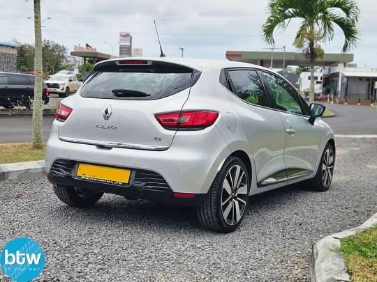 RENAULT #CLIO - 0.9 - 2016-4