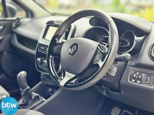 RENAULT #CLIO - 0.9 - 2016-7