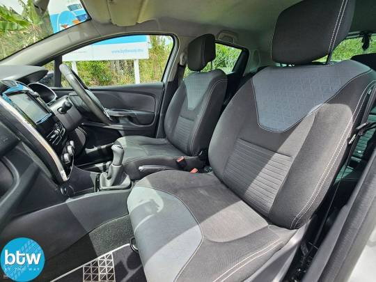 RENAULT #CLIO - 0.9 - 2016-5