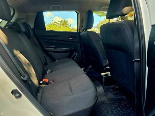 Suzuki Swift New Shape Japan - 2017-9