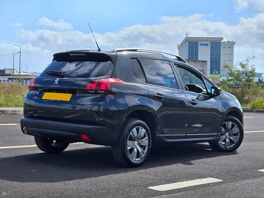 PEUGEOT #2008 - 1.2 - 2018-4