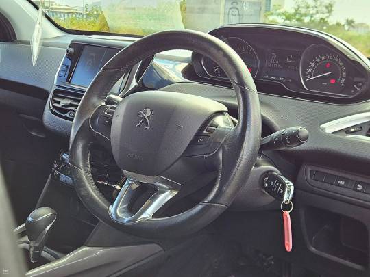 PEUGEOT #2008 - 1.2 - 2018-7