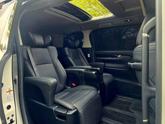 Toyota Alphard Executive Lounge - 2021-7