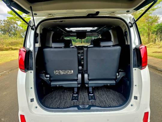 Toyota Alphard Executive Lounge - 2021-9