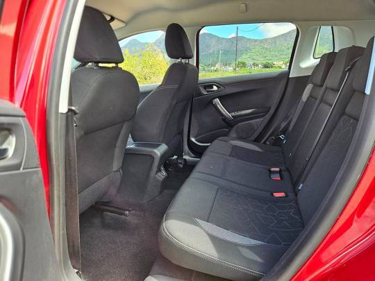 PEUGEOT #2008  - 1.2 - 2018-5