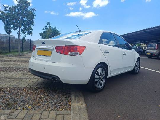 KIA #CERATO  - 1.6 - 2013-3