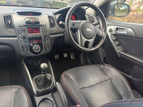 KIA #CERATO  - 1.6 - 2013-8