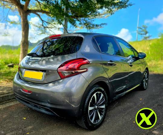 Peugeot 208 Facelift - 2018-5