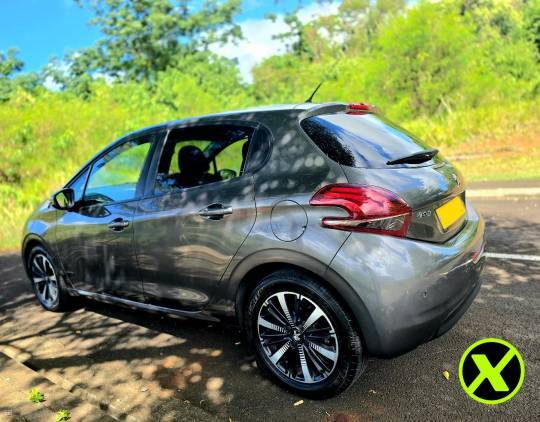 Peugeot 208 Facelift - 2018-3