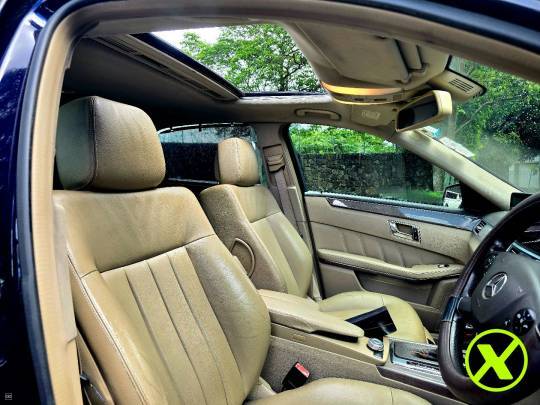 Mercedes E200 Sunroof - 2011-8