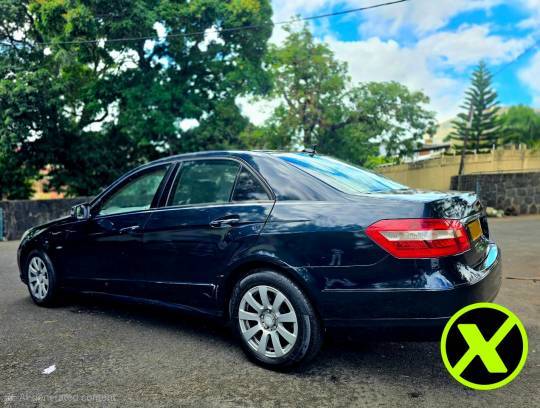 Mercedes E200 Sunroof - 2011-5