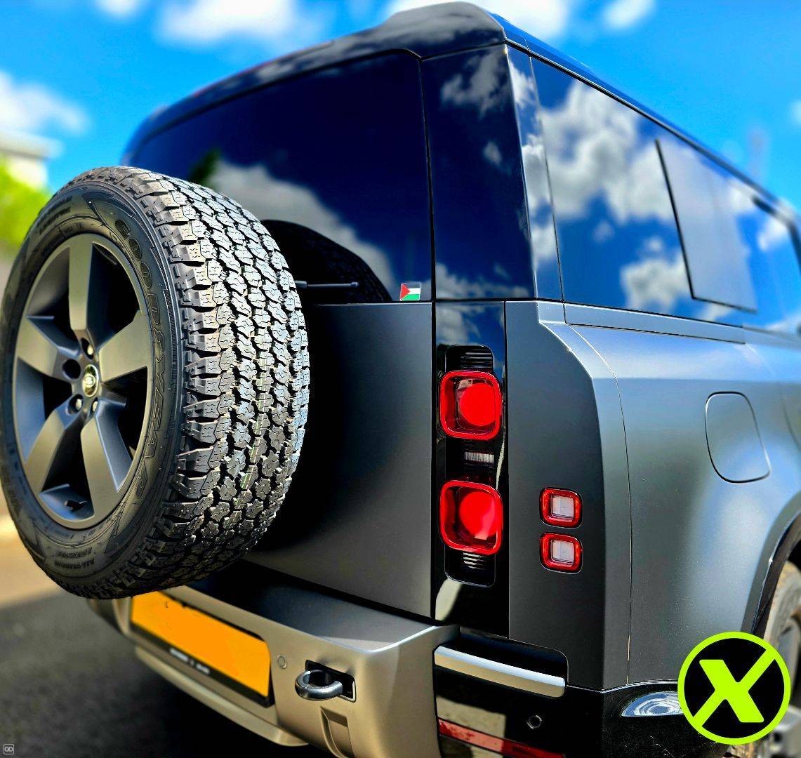 Land Rover Defender-3