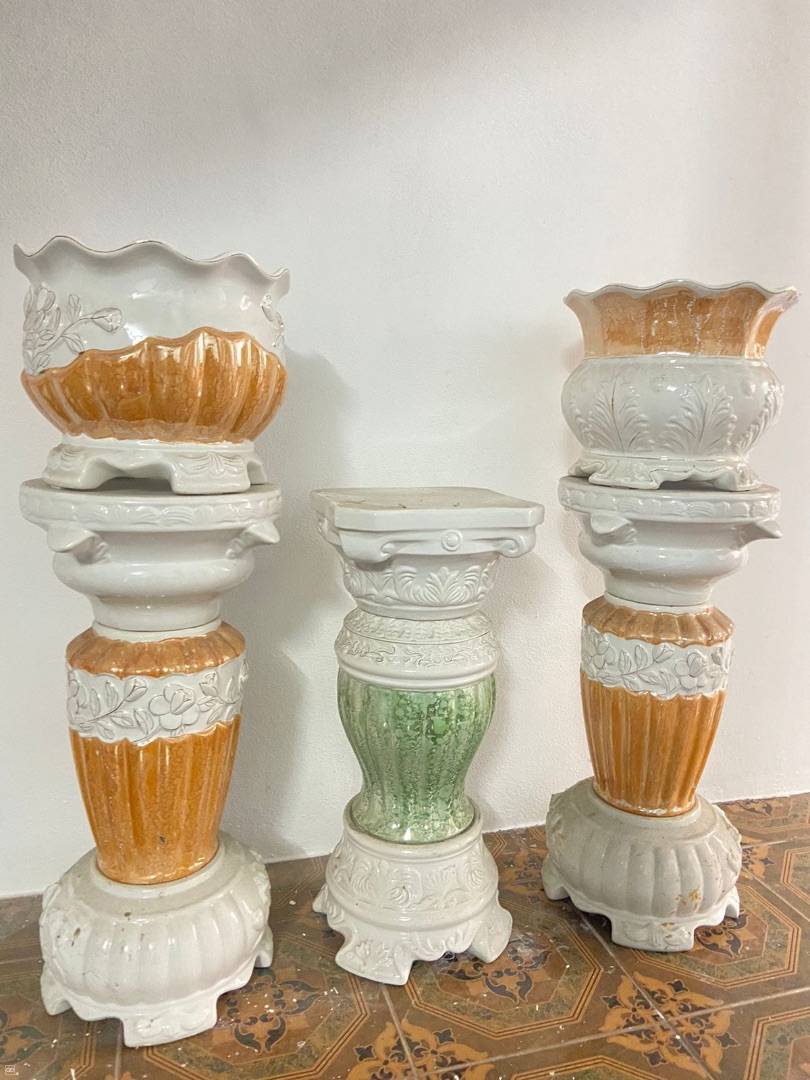 SET OF 3 CERAMIC PLANT STANDS - weshare.mu