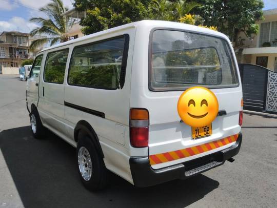 Toyota Hiace year ZL98-3