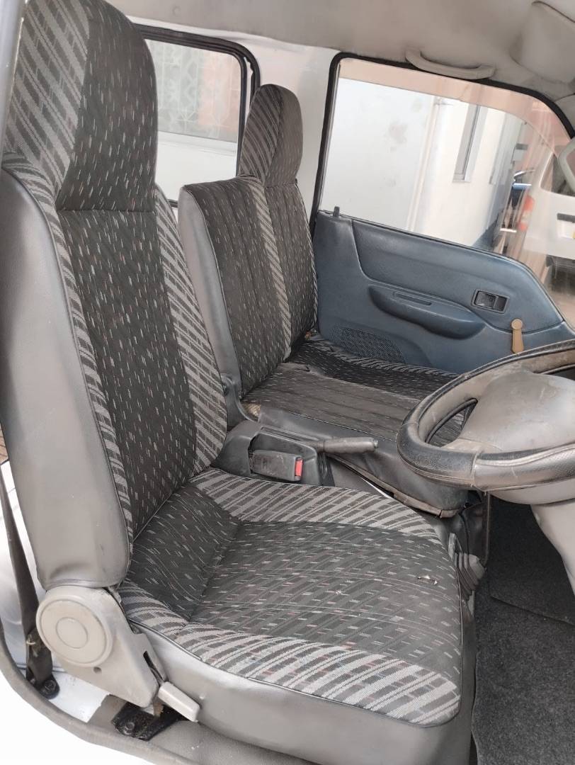 Nissan Vanette 2003-8